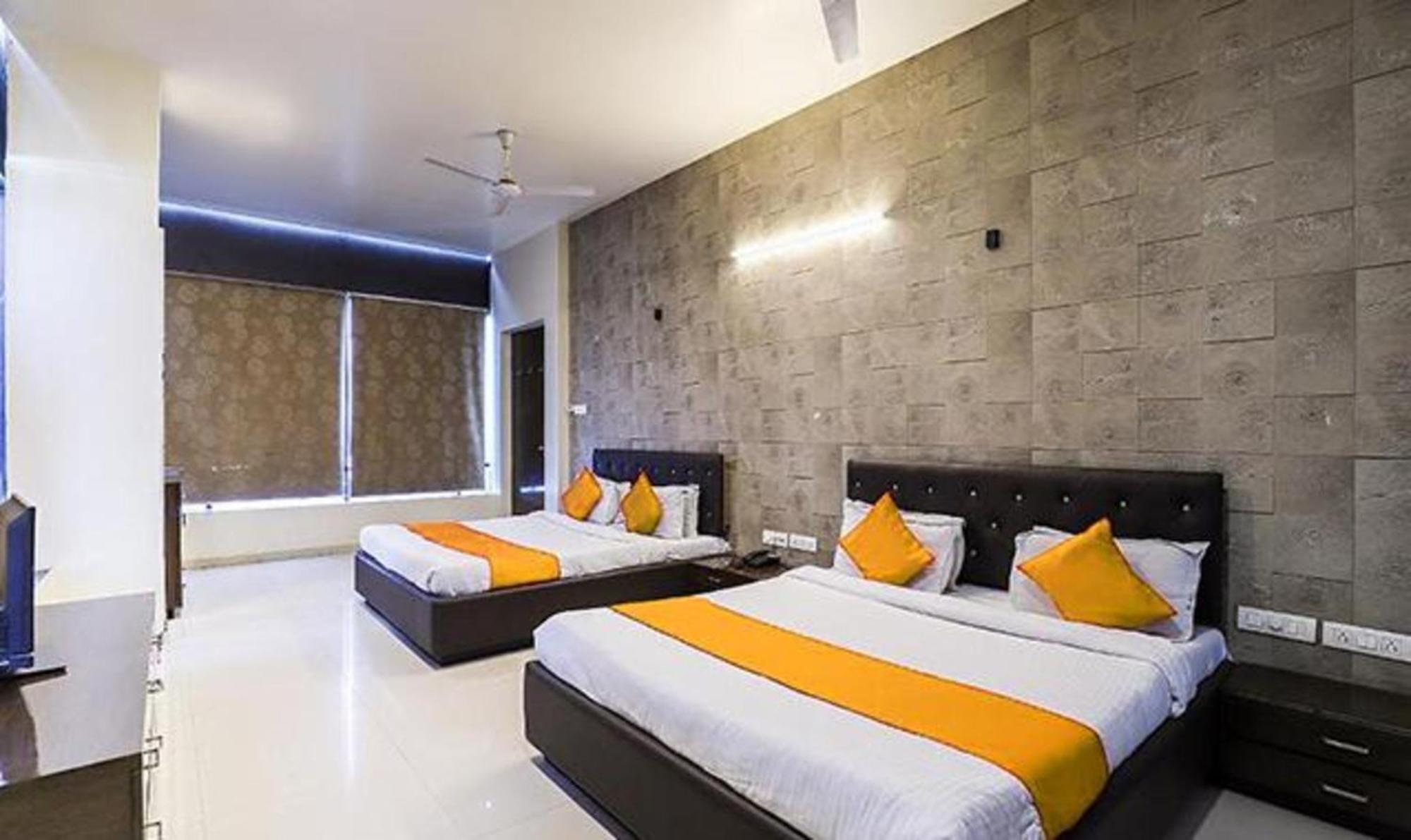 Hotel O Marigold Surat Zewnętrze zdjęcie